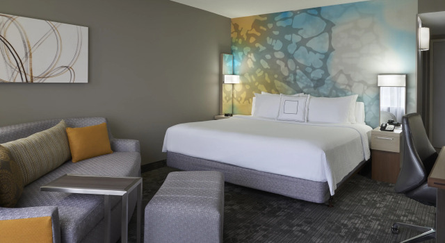 Courtyard by Marriott Toronto Airport, Reserva ahora Hotel Hoteles en Ontario con aparcamiento, Aparcamiento