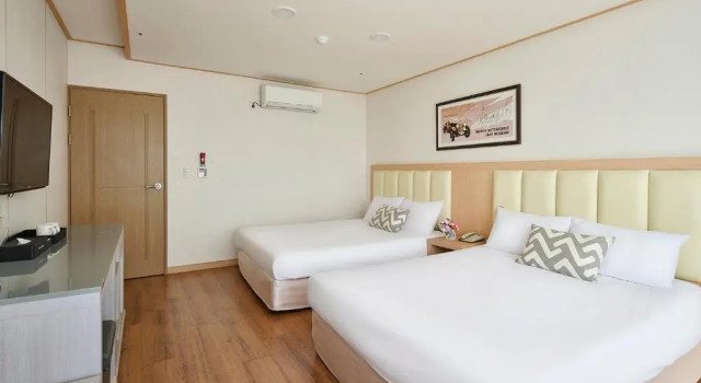 Двухместный семейный номер Standard Shin Shin Hotel Jeju City