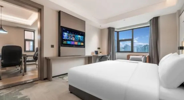 Люкс Greentree Inn Chongqing Xiejiawan Express Hotel
