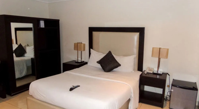 Номер Standard S & S Hotel & Suites