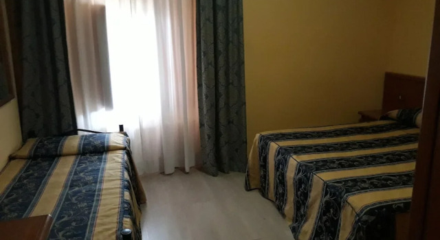 Hotel Casa Rossa, Забронировать Отель Отели Монтекатини-Терме с парковкой, рядом с Montecatini Train Station, Парковка