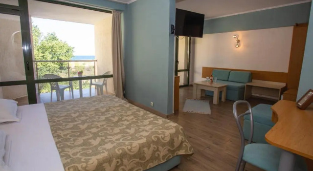 Полулюкс Amfibia Beach Complex