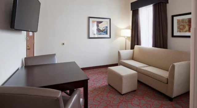 Двухместный номер Deluxe Holiday Inn Express & Suites Bloomington West by IHG