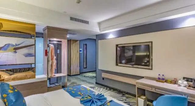 Люкс Daya Jingting Hotel (The Seventh People's Hospital Zhongyuan Fota Branch)