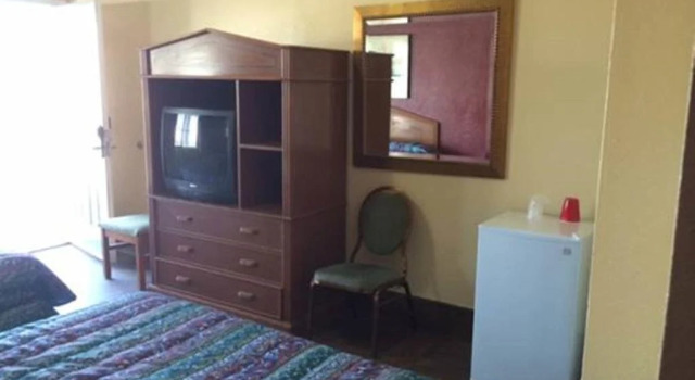 California Inn, Rezervați Hotel Modesto 