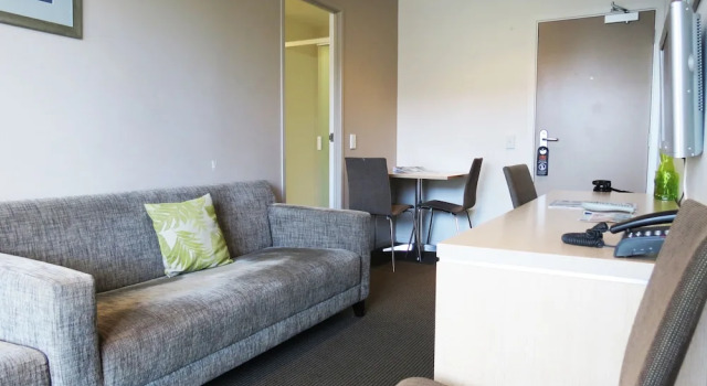 Апартаменты Standard с 2 комнатами с балконом Tetra Serviced Apartments by Castle