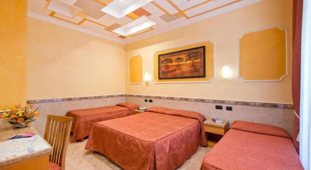 Четырёхместный номер Hotel Marco Polo Rome