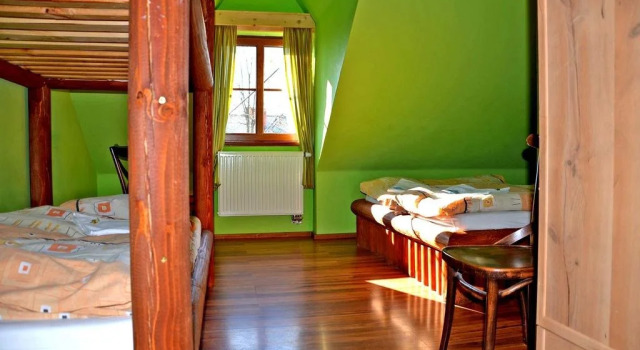 Penzion Na cervenem potoce, Book Hotel Hoteller i Kraliky med parkering, Parkering