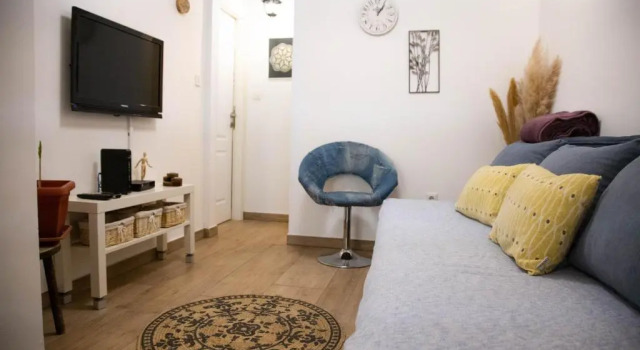 Cvita´s charming place, Prenota Appartamento Hotel a Croatian Islands con parcheggio, Parcheggio