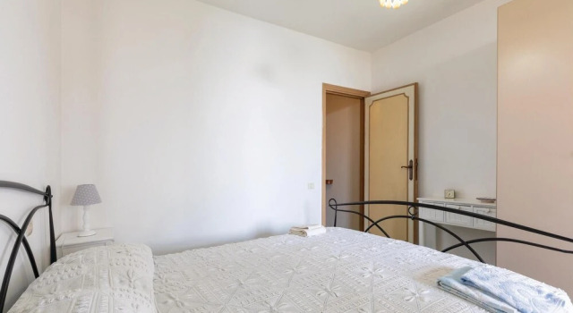 Cozy Home In Magione -Pg- With Wifi, Забронировать Отель Отели Озера Тразимено с парковкой, Парковка