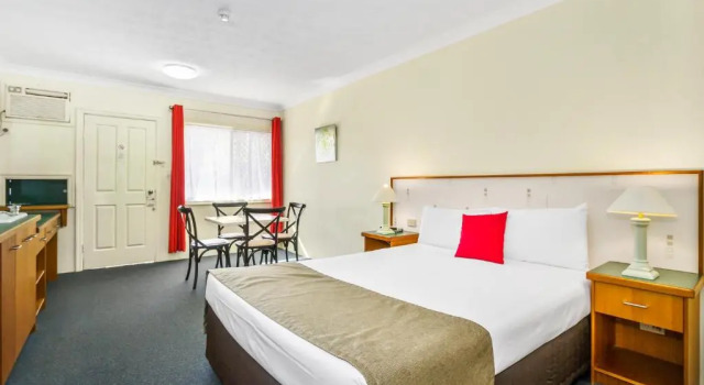 Полулюкс Bayswater Motel