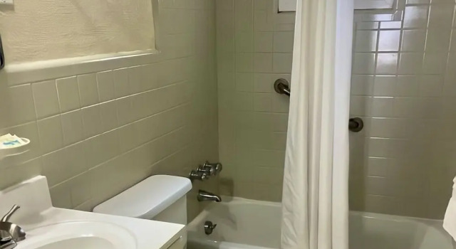 Трёхместный номер Standard Beach Colony Motel