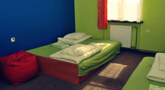 Atlantis Hostel, Забронировать Хостел Хостелы Кракова, рядом с Церковь Святого Франциска Ассизи, Хостел