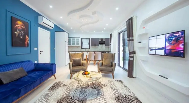 Astonishing 2-bedroom detached villa with pool