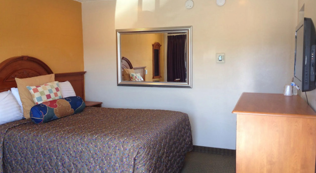 Deluxe Inn