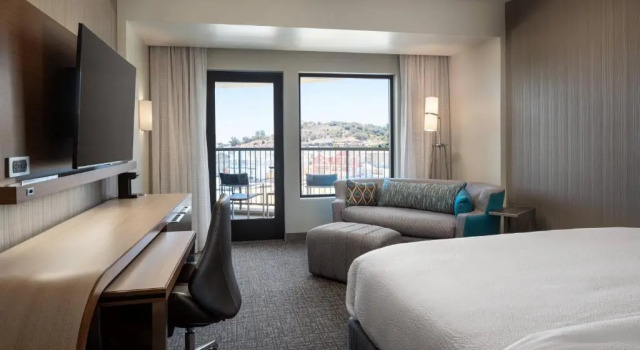 Номер Deluxe Courtyard by Marriott Petaluma Sonoma County