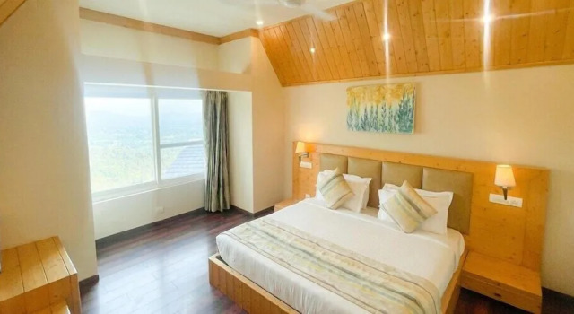 Двухместный люкс Executive с балконом Regenta Resort Exotica Dharamshala on Hilltop