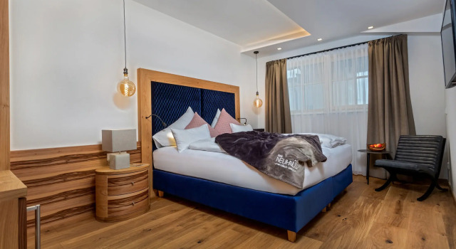 Hotel Neuhaus, Забронировать Отель Отели Зальбах-Хинтерглемм с бассейном, рядом с Гондольный подъемник Кольмайсбан, Бассейн