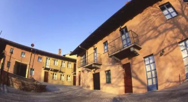 Albergo Ristorante Garibaldi, Boek Hotel Cisterna d'Asti Piemonte
