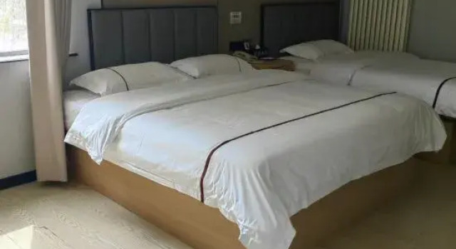 Семейный номер Standard GreenTree Inn Beijing Tonzhou Maju Bridge No.2 Express Hotel
