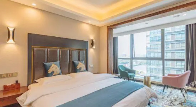 Lanwan Holiday Hotel（NanjingBaijiahu）, Rezerwuj Hotel Hotele 3-gwiazdkowe w Chalukou, 3*