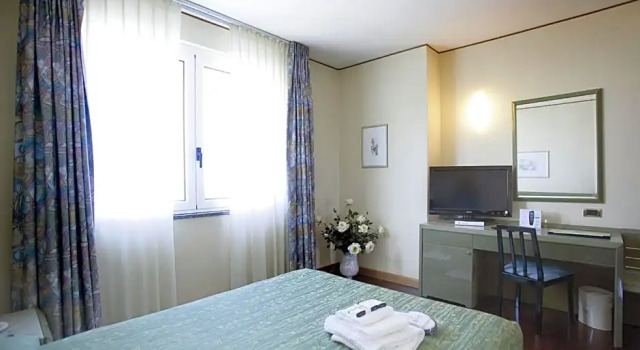 Economică cameră Hotel Royal