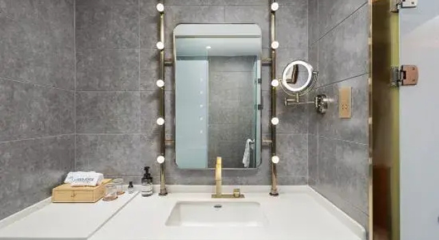 Двухместный люкс Luxury James Joyce Coffee Hotel (Railway Station Yulin College Branch)