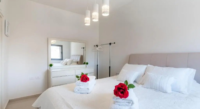 New 2 Bedroom with Terrace - Center of Jerusalem, Varaa Huoneisto Jerusalem Jerusalem District