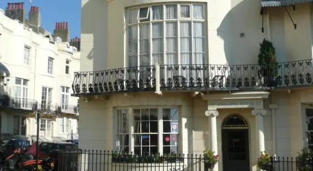 Adelaide House, Забронировать Отель Бизнес-отели Исторического графства Суссекса, 4* 5*