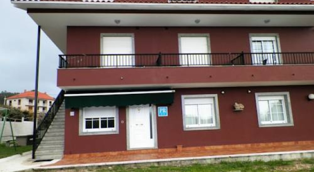 Hostal Xaraiba, Забронировать Отель Отели Санхенхо с парковкой, рядом с Пляж Silgar, Парковка