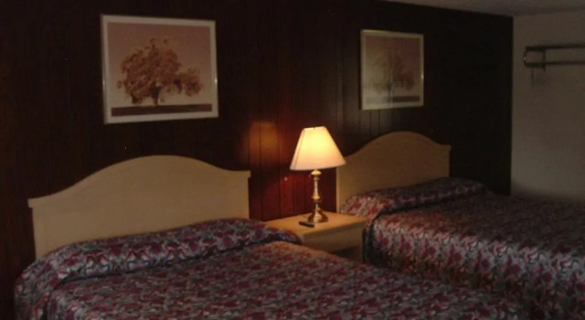 Четырёхместный номер Standard Fels Three Crown Motel