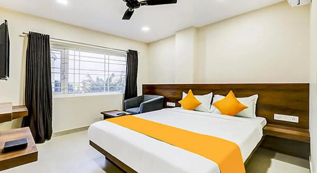 Номер Deluxe Fabhotel Rove Inn & Suites