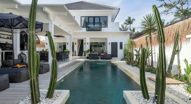 Vila s balkonem Villa Laut