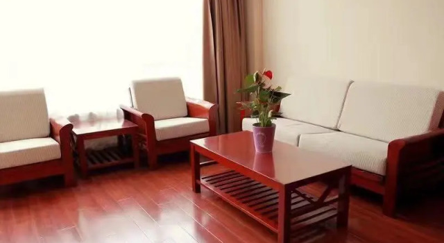 Люкс Business Green Tree Inn Taizhou Xinghua Wanda Plaza