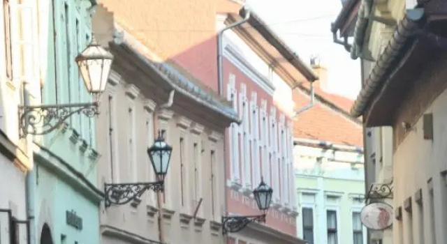 Ezüst Boróka Apartman, Buchen Sie Ferienwohnung Eger 