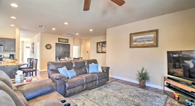 15 Mi to Dtwn: Avondale Home w/ Pool & Yard, Забронировать Дом для отпуска Эйвондейл 