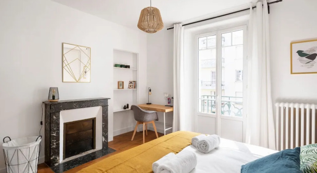 L'Entracte by Cocoonr