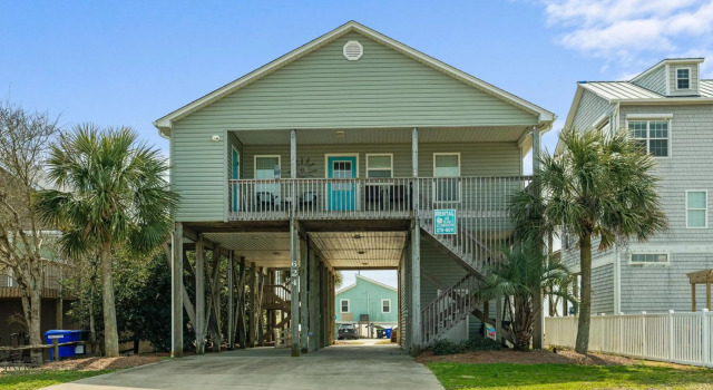 Sherrys Paradise by Oak Island Accommodations