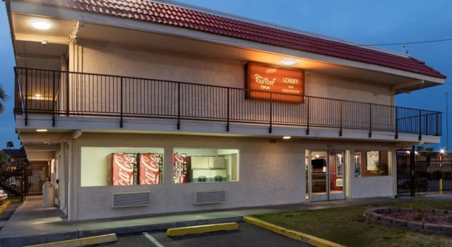 Motel 6 Phoenix Black Canyon, 预订 汽车旅馆 菲尼克斯 - 鳳凰城 凤凰城都市区