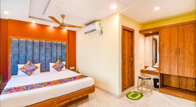 Номер Deluxe FabHotel Aqua Tulip - Nr Milan Mela
