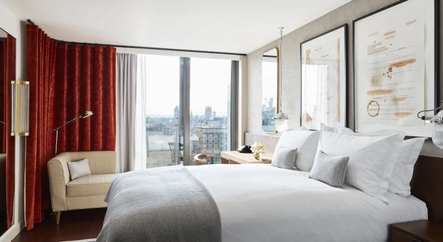 Двухместный номер Premium с балконом и с видом на город Hotel Indigo London - 1 Leicester Square by IHG