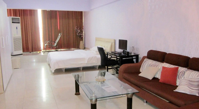 Taohuayuan Apartment Hotel- Nanning, Rezerwuj Apartament Hotele w Nanning z parkingiem, Parking