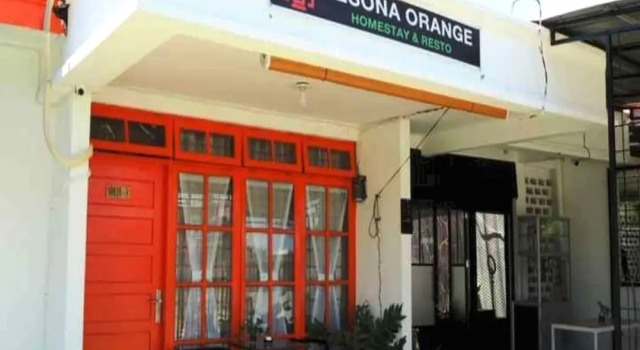 OYO 93311 Pesona Orange Homestay, Book Hotel Padang Sumatra