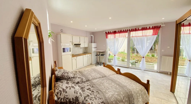Reims Sherpa Guest House, Забронировать Гостевой дом Реймс Шампань, рядом с Colbert Square