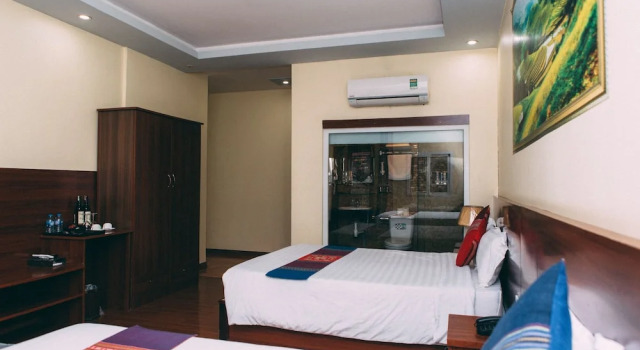 Семейный номер Superior с балконом Sapa Unique Hotel