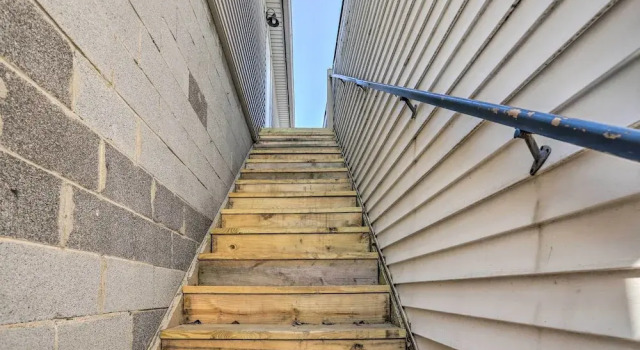 Updated Lake Erie Home ~ 34 Mi to Cedar Point!, Buchen Sie Ferienwohnung Lorain Ohio
