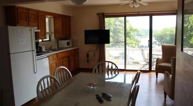 Rock Harbor Resort and Motel, Buchen Sie Motel Sunrise Beach Missouri