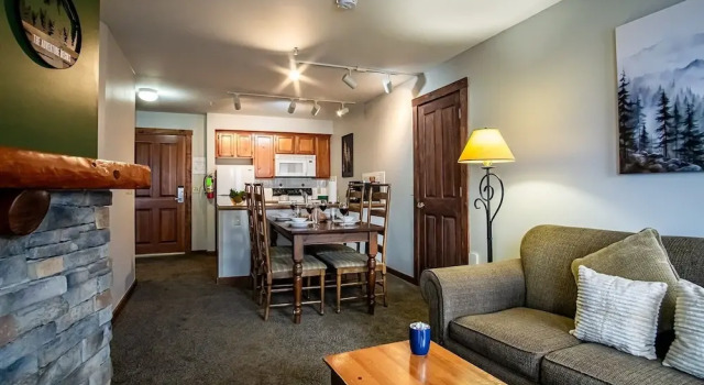 Rimfire 322-323: Combined 2 one Bedroom Units, Slopeside