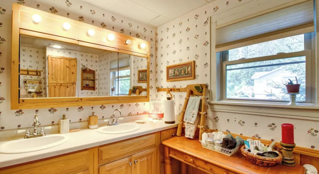 Spacious Duluth Home ~ 4 Mi to Lake Superior!, Varaa Lomakoti Hotellit Minnesota pysäköinnillä, Pysäköinti