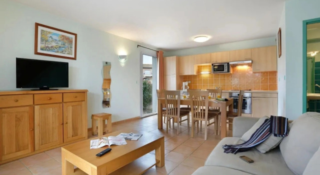 Holiday Home for 8 in a Secure Estate